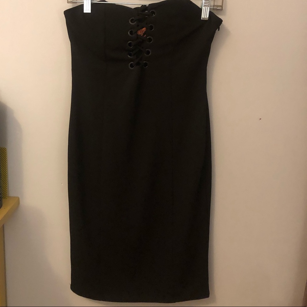 Boutique black 1/4 laceup dress